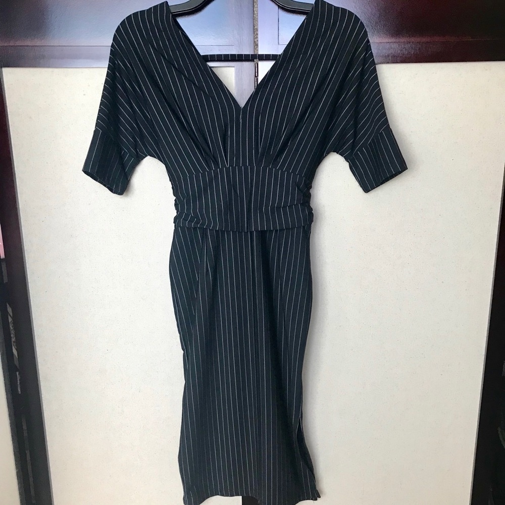 V-neck Dress🖤🖤