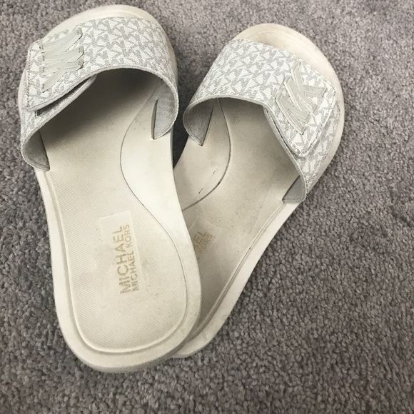 Michael Kors slides - Picture 3 of 3