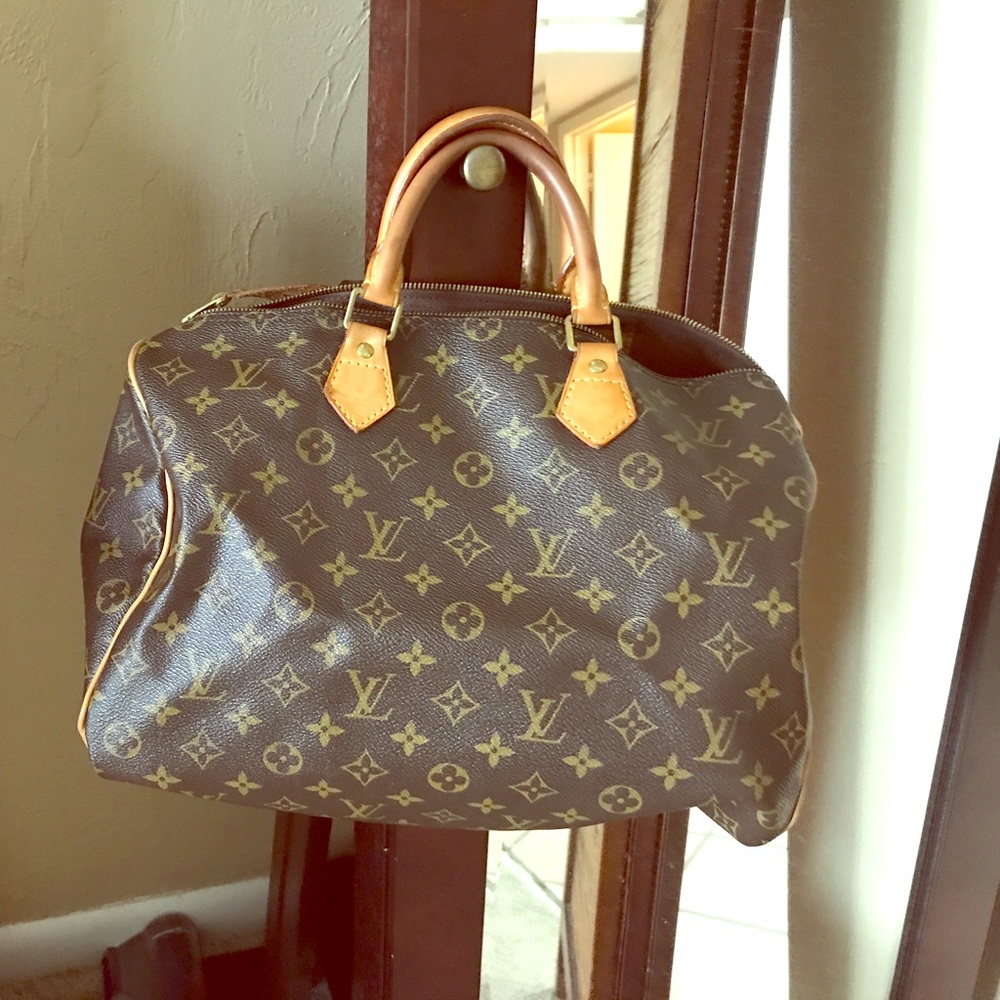Loui Vuitton 35 monogram Authentic