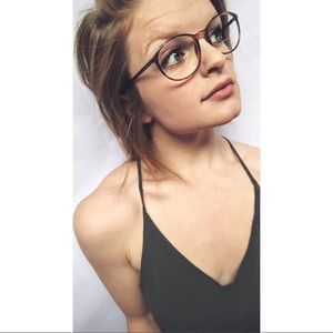 Meet your Posher, Molly