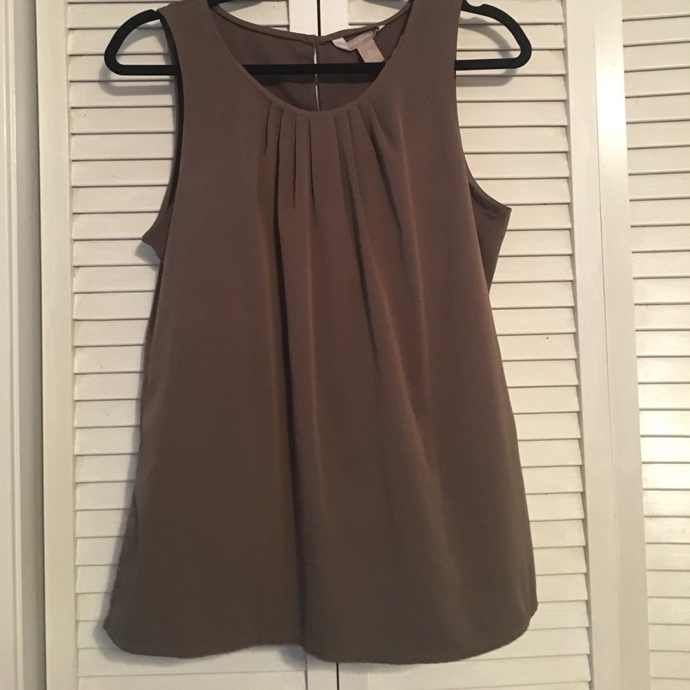 Tan pleated front Banana Republic top - M