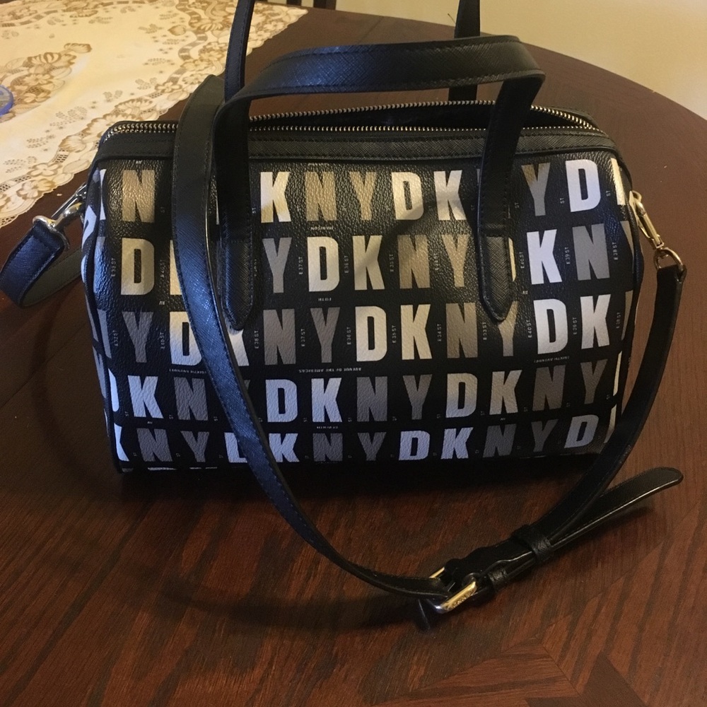 DKNY HANDBAG