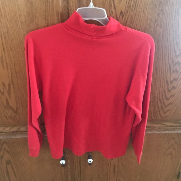 Red turtleneck - Picture 4 of 5