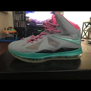 Glow n the Dark Lebron 10s.