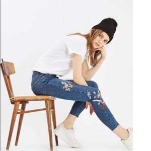 NWT TOPSHOP EMBROIDERED JAMIE JEANS 28x30 US 6 🔥