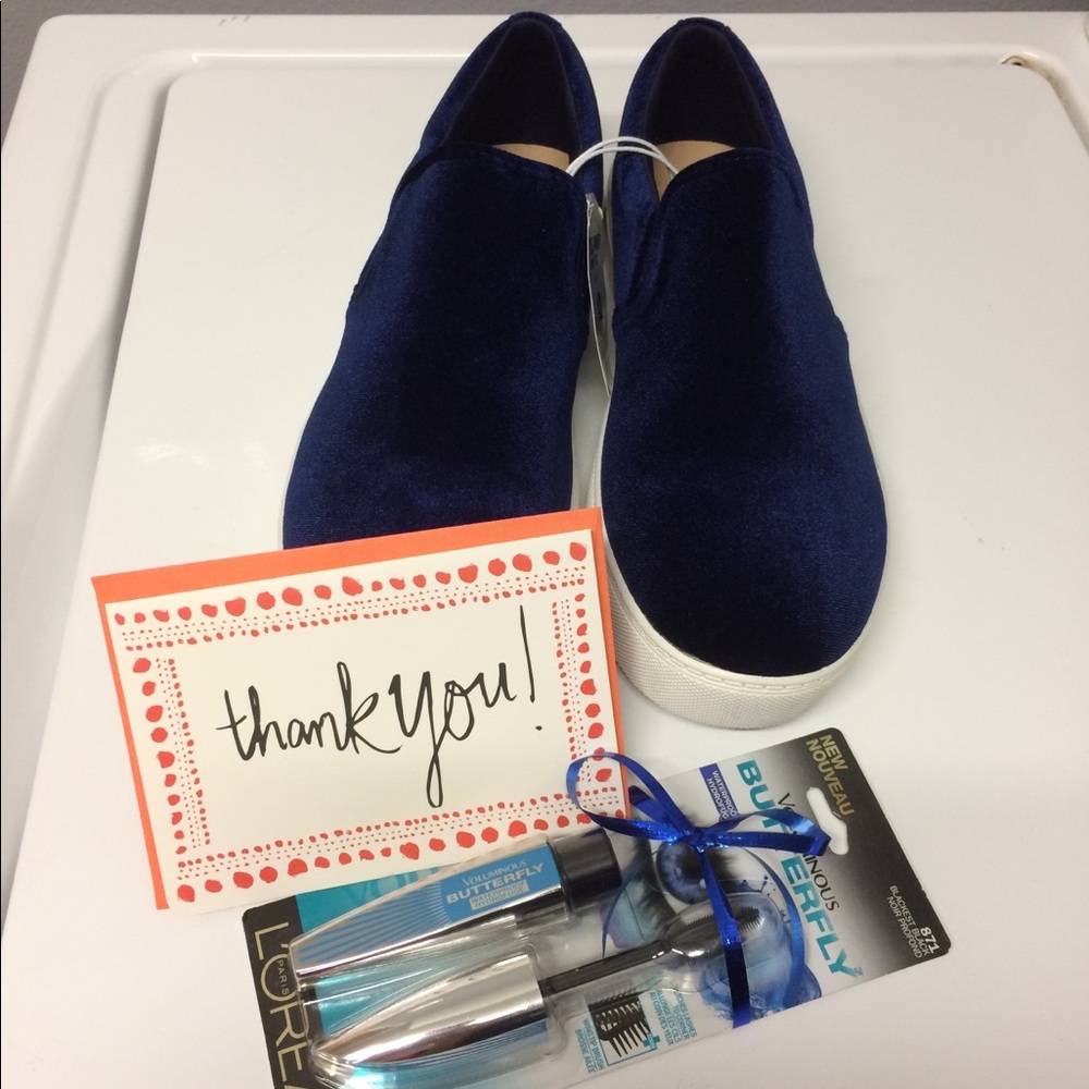 💙NWT Mossimo Navy Blue Slip-On Shoe 🌟FREE Gift!