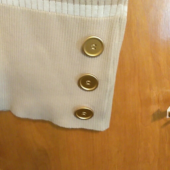 Sweater - Picture 2 of 4