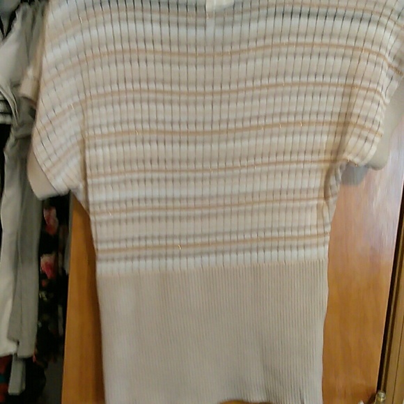 Sweater - Picture 4 of 4