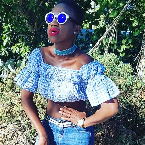 Meet your Posher, Sharon - Picture 1 of 1