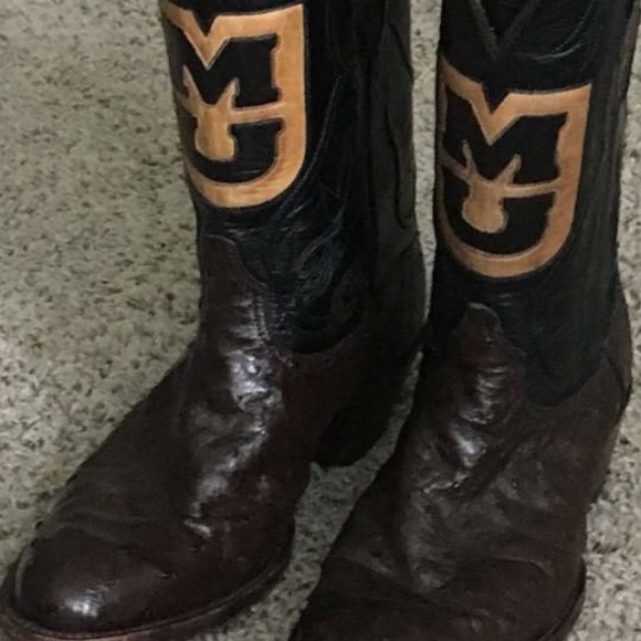 CUSTOM COWBOY BOOTS