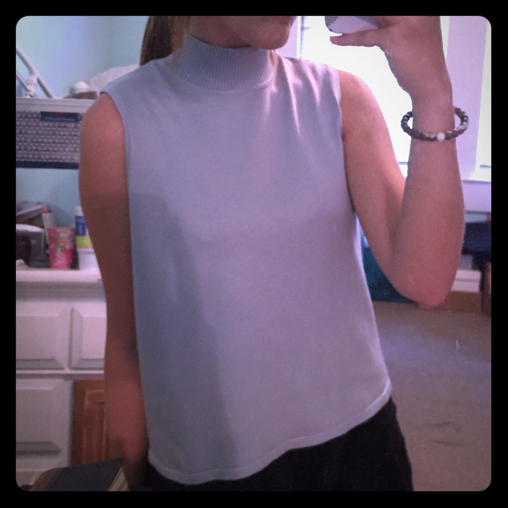 SOFT KNIT VINTAGE SLEEVELESS TURTLENECK TOP