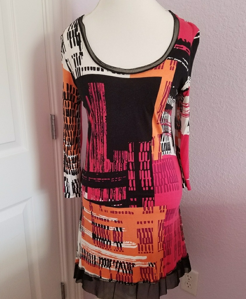 Bright, fun, flattering Cupio dress Size M