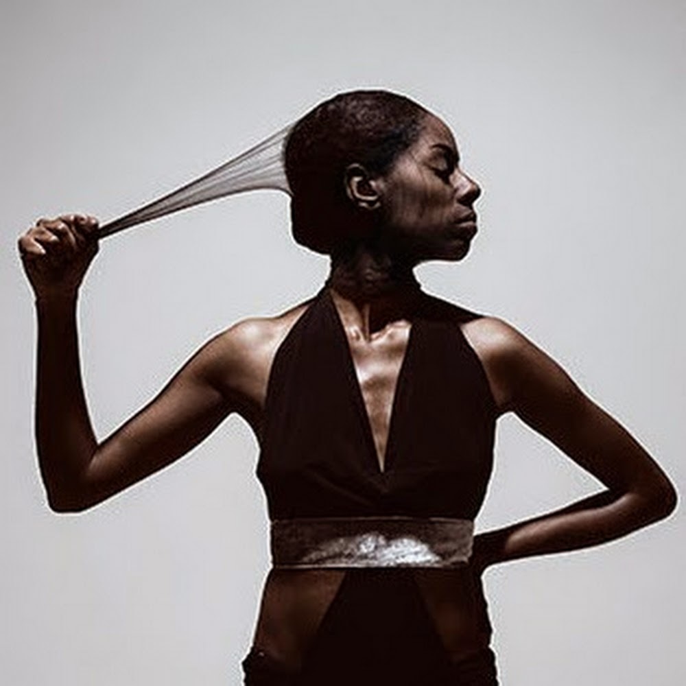 Meet your Posher, Mena