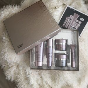 Mary Kay TimeWise Repair Volu-Firm Set