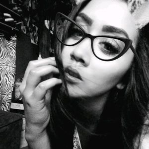 Meet your Posher, Ana luisa