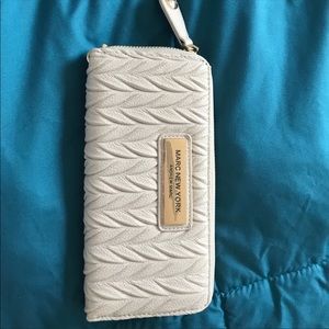 Andrew Marc wallet