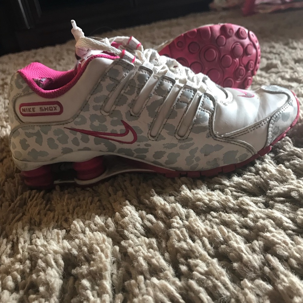 Nike shox size 7