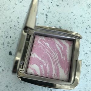 Hourglass Ambient Lighting Blush