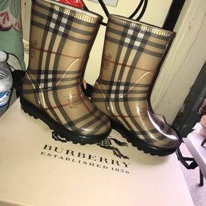 Baby girl Burberry rain boots