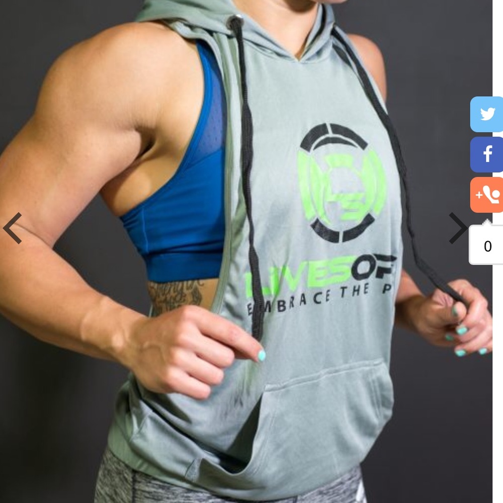 Live sore deep side cut workout hoodie