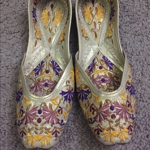 Beautiful Indian style shoes (jutti’s)