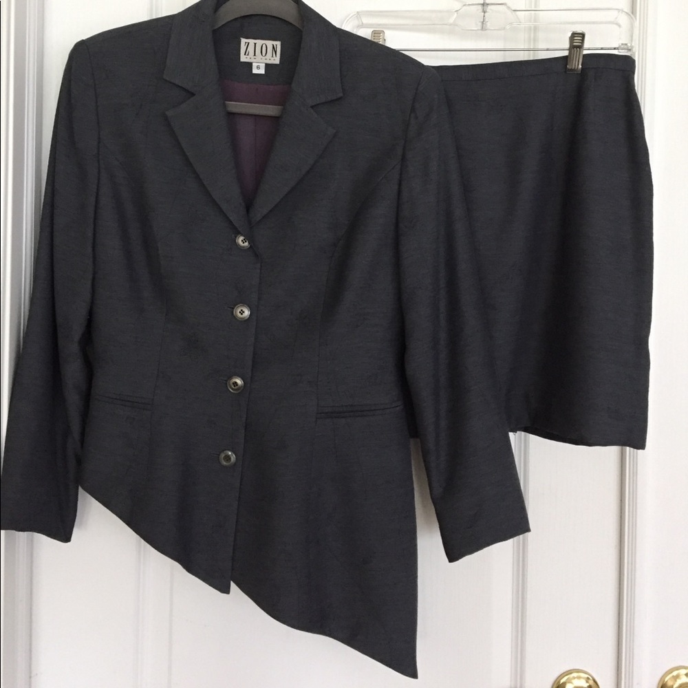 Zion of New York Suit