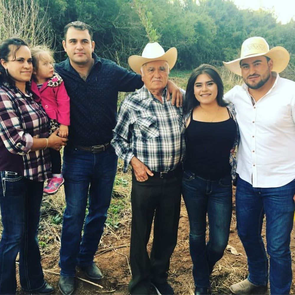 Meet your Posher, Nayisel