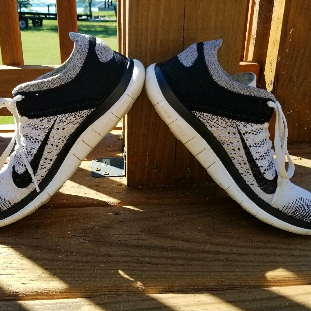 Nike Flyknit 4.0 oreo RARE!! EUC!