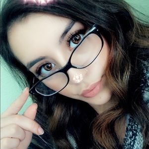 Meet your Posher, Vanessa