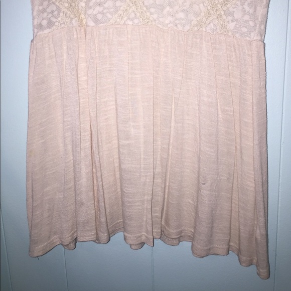 CUTE BLUSH & CREAM CROCHET EMBROIDERED PEPLUM TOP - Picture 3 of 5