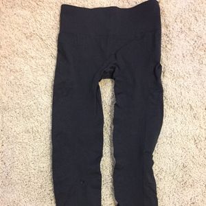 Lululemon size 6 leggings