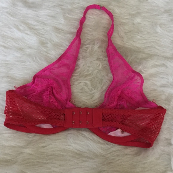 NWT VS Very Sexy Unlined Plunge Halter Bra - Picture 3 of 4