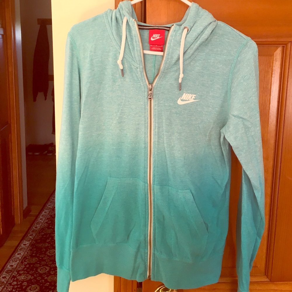 Nike zip-up hoodie💦