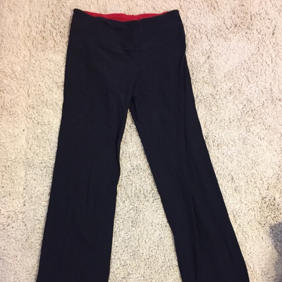Lululemon size 6 yoga pants - Picture 2 of 5
