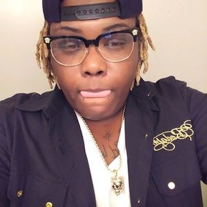 Meet your Posher, Amber