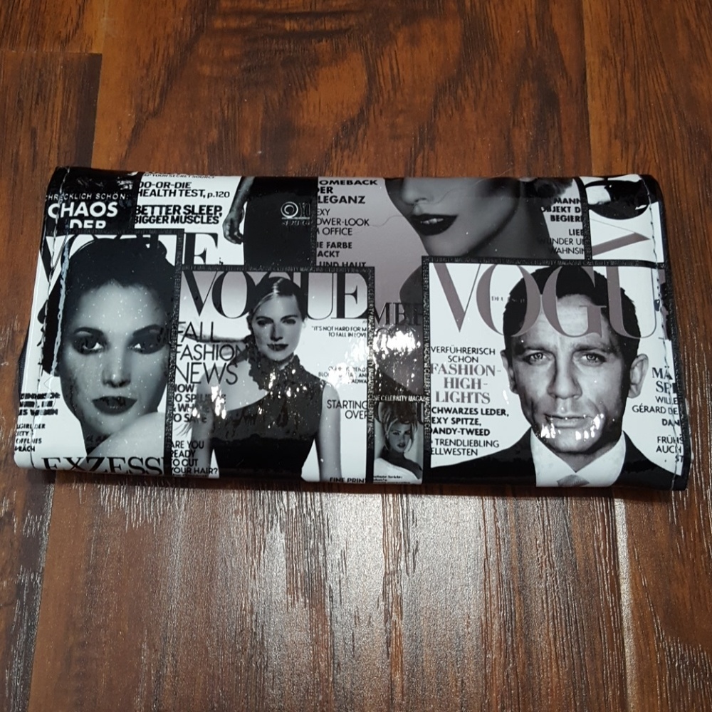 Vogue wallet
