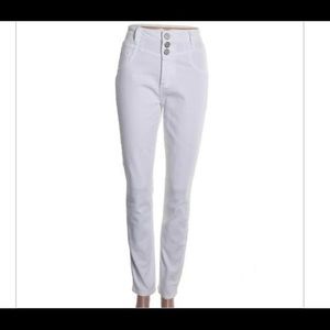 White high waisted jeans