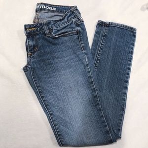 Blue skinny jeans/short leg