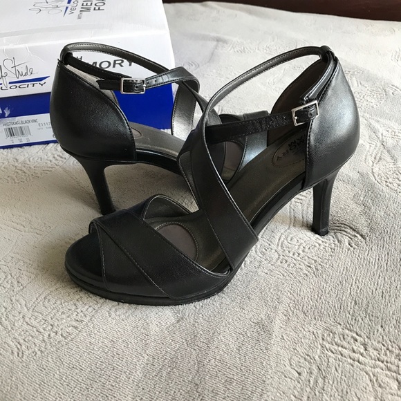 Lifestride aristocrat strappy heel - Picture 2 of 7