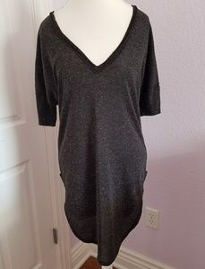 Lucy Love - long v-neck tunic size Small