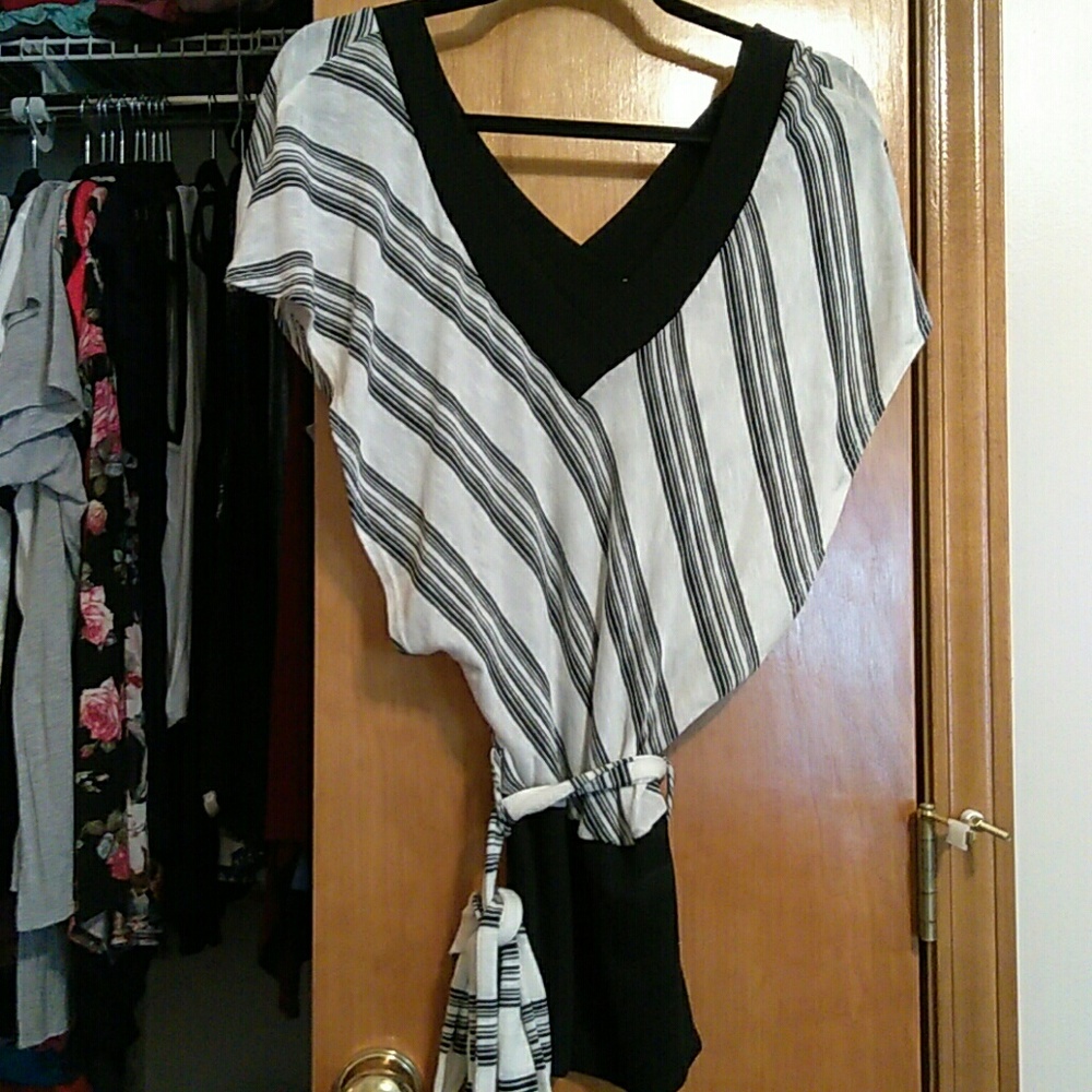 Black and white top