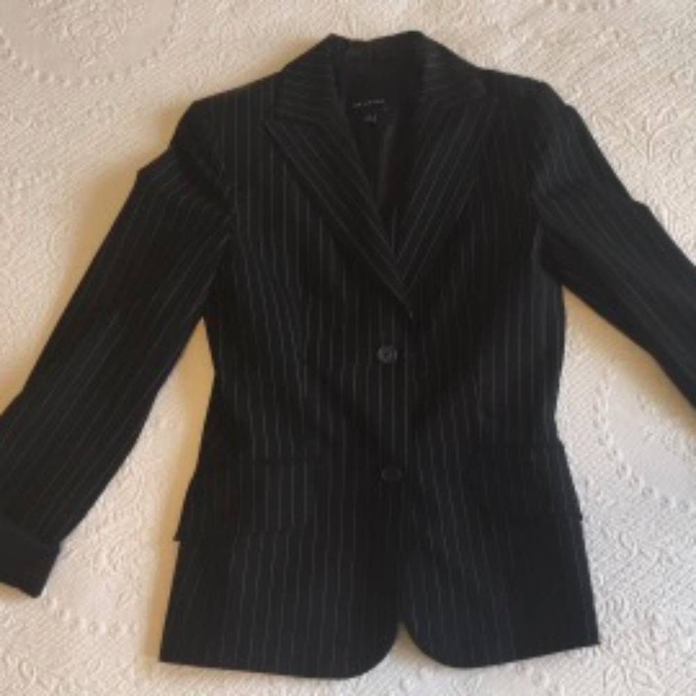 THE LIMITED Black Pinstripe Blazer/Jacket Size 2