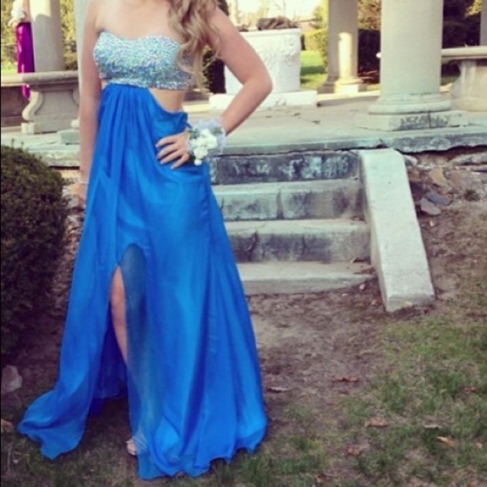 Blue prom dress