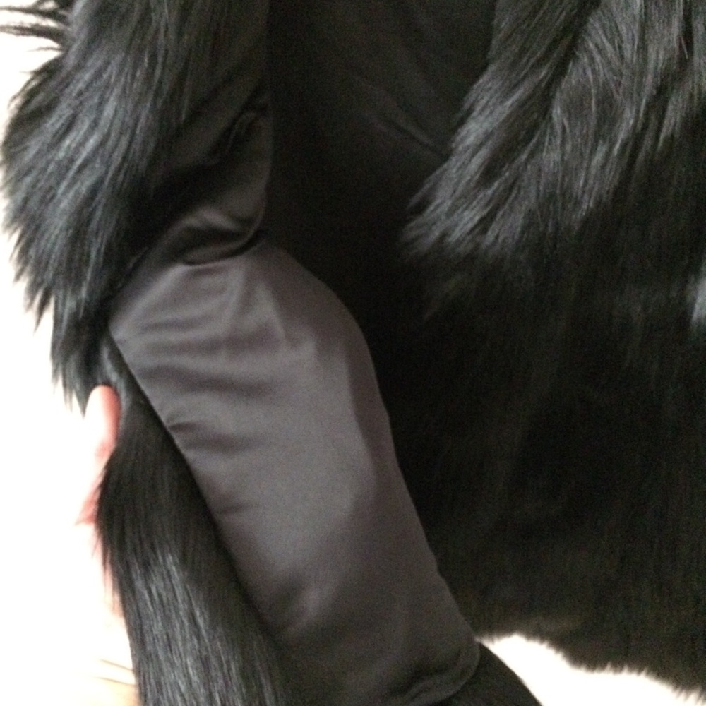 A&F faux fur vest - Picture 5 of 5