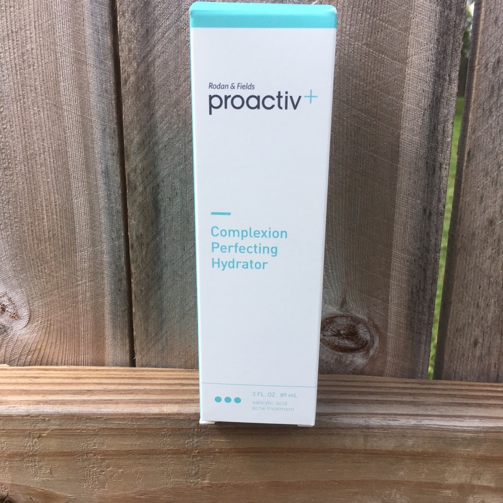 Proactive+ Complexion Perfecting Hydrator