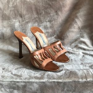 Manolo Blaknik blush nude cage mules. Size 38