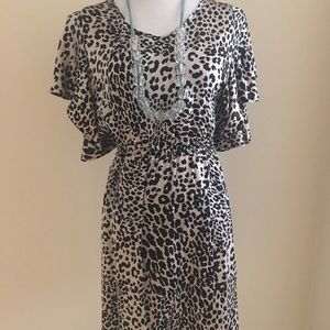 🐆👗Amour Vert Silk Leopard printed dress - size M