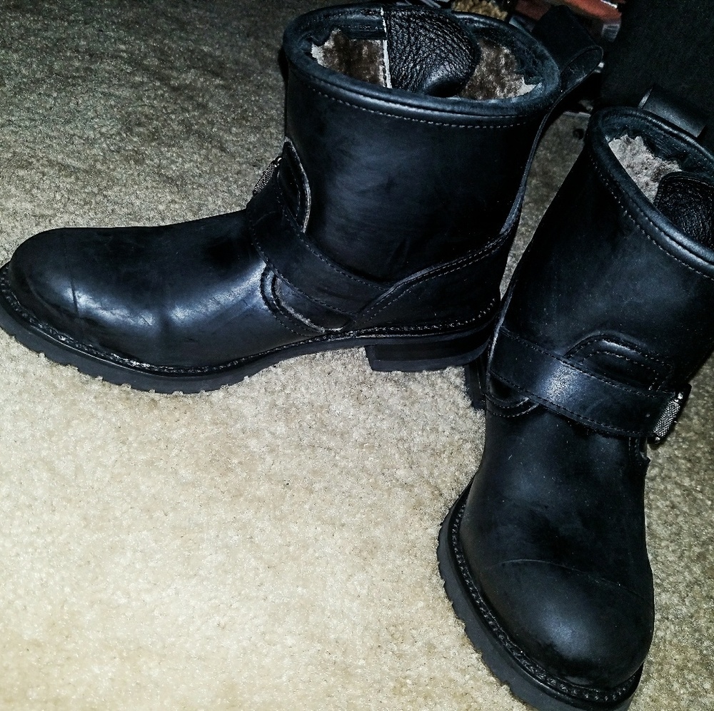Frye Valerie 6 boots