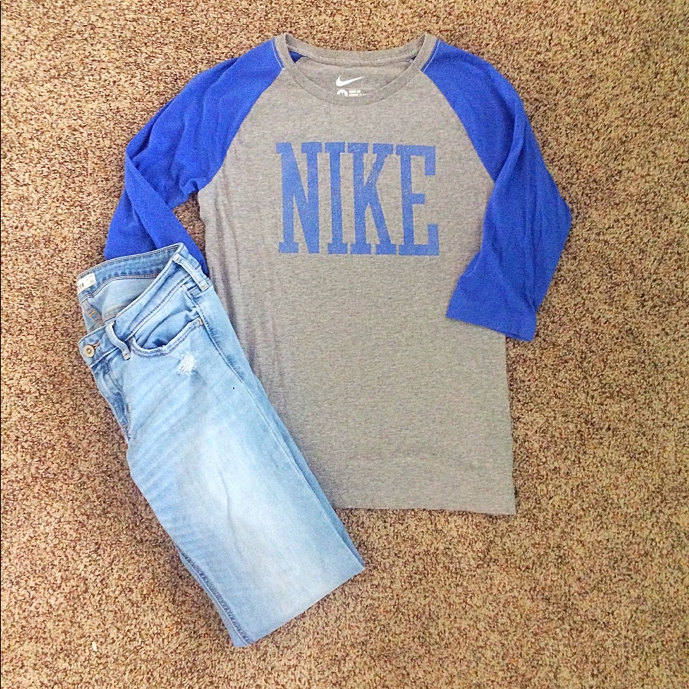 Quarter Sleeved Nike Tee