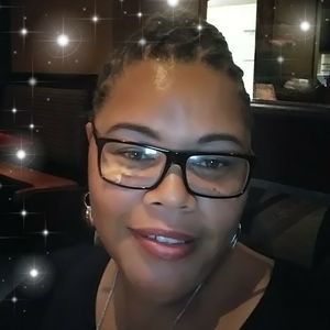 Meet your Posher, Kendra